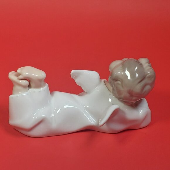 Lladró Angel Child Figurine – Small 5.5” - Picture 5 of 13